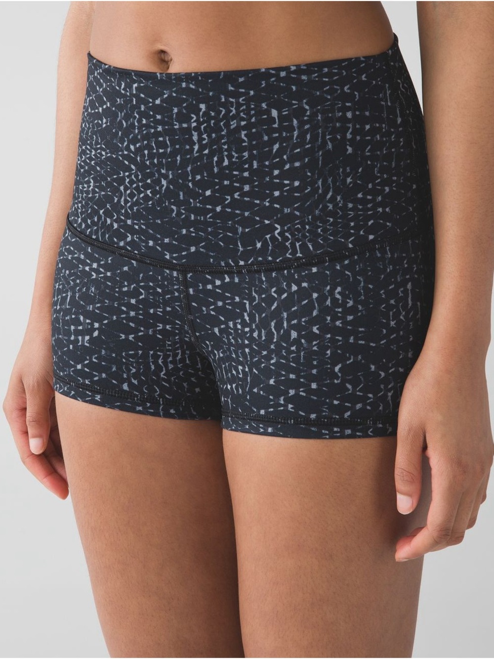Lululemon Boogie Short - Picture 5 of 7